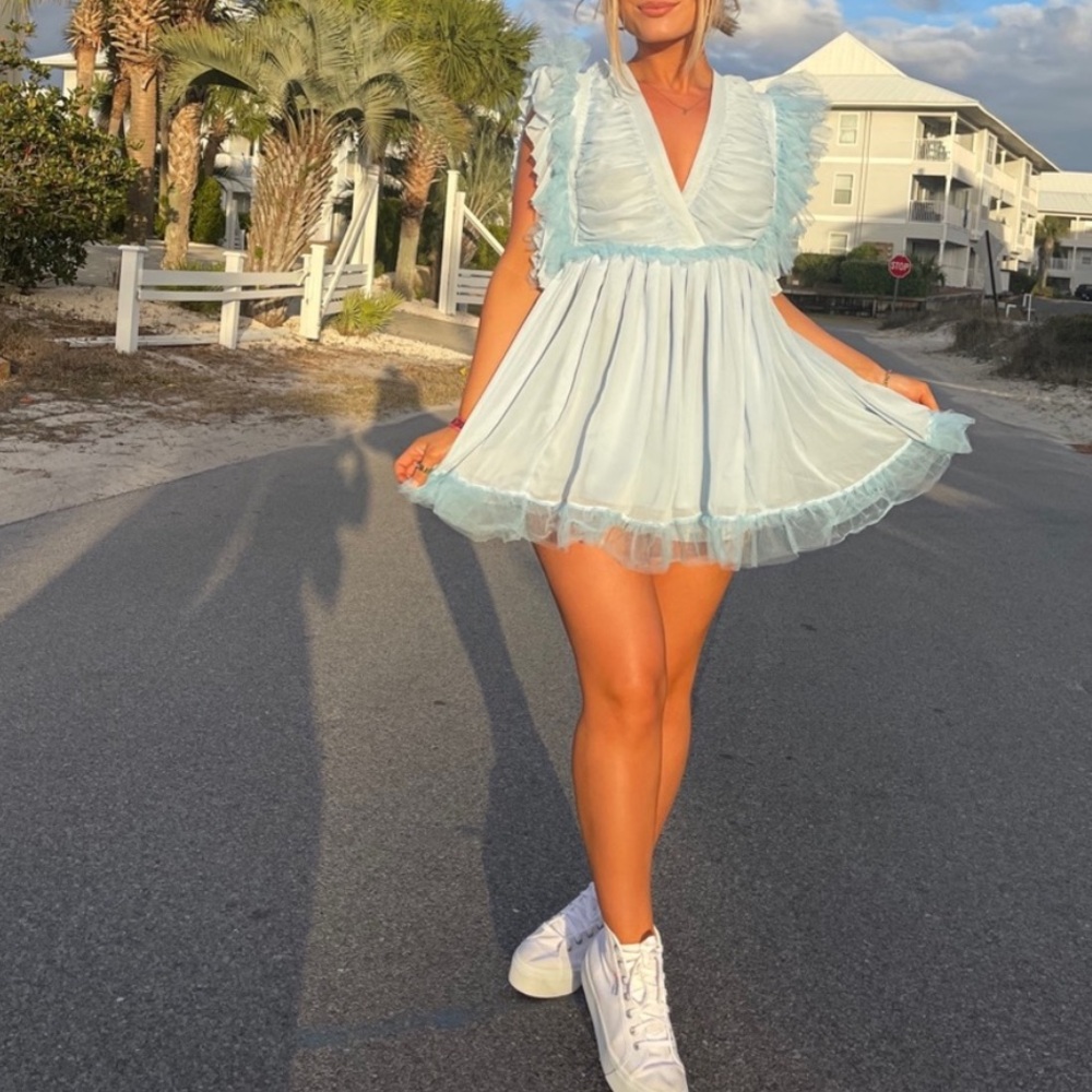 Tularosa Amelia Dress in Baby Blue Tulle Deep V Neck Plunge Size Small